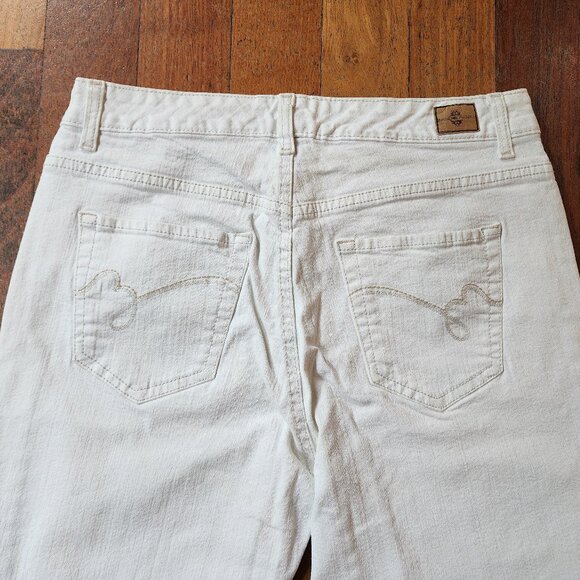 Bandolino White Jean Shorts Size 8 - Picture 11 of 13